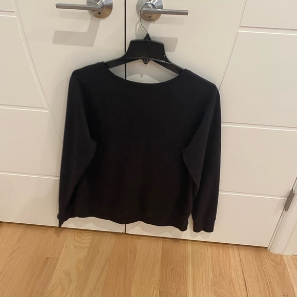 black sweater - Picture 3 of 3